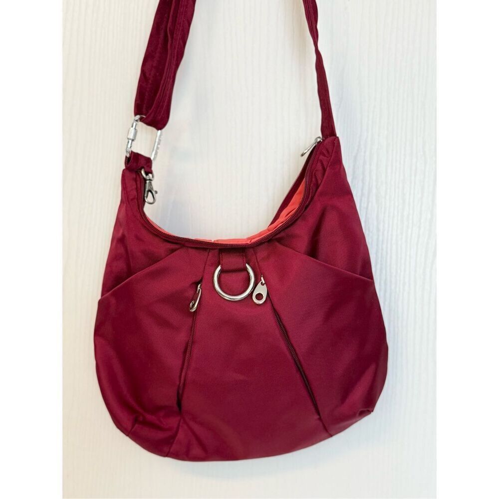 Travelon Crossbody Hobo